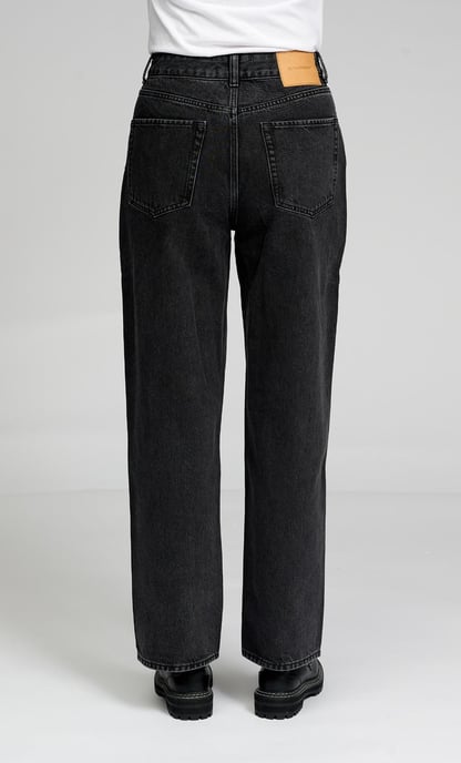 The Original Performance Loose Jeans - Washed Black Denim