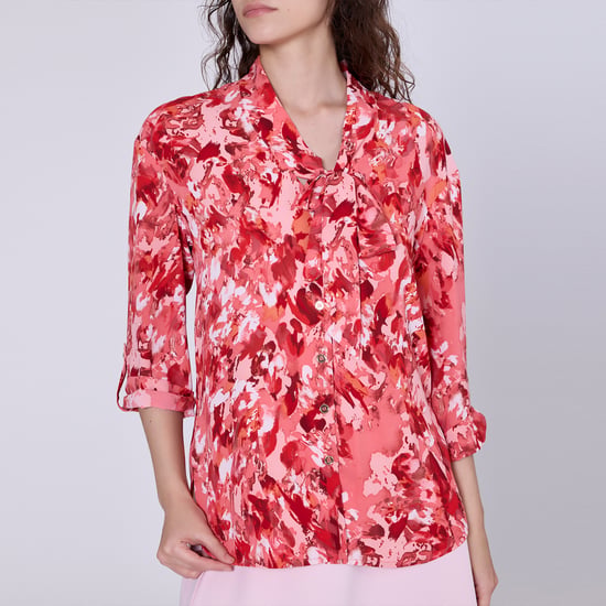 Ascot-tie blouse and abstract print - Image 5