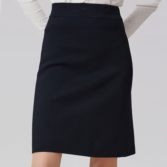 Minimalist trapeze skirt - Image 5