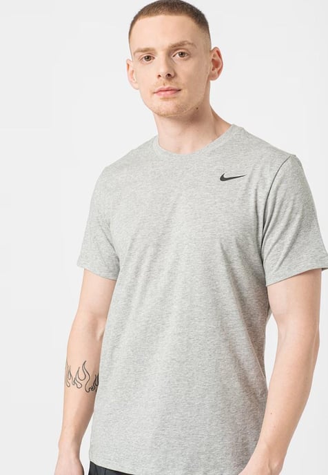 Camiseta Nike Training Dri-FIT Gris - Image 3
