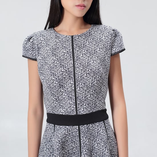 Geometric print skater dress and jersey garnish - Image 4
