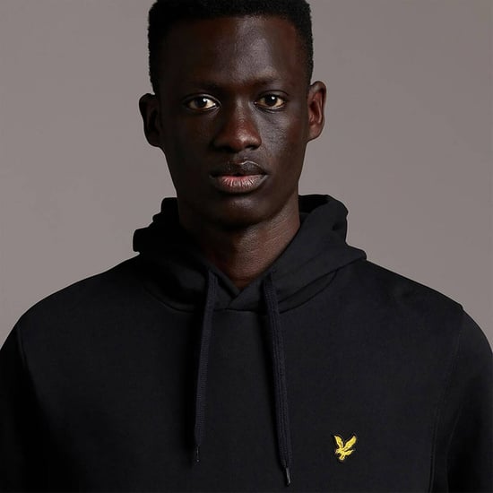 Lyle & Scott Pullover Hoodie in Black