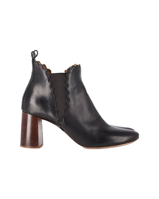 Chloé Scalloped Chelsea Boots in Black Leather - Image 1