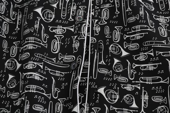 Camisa Casual de Seda Negra con Motivo JAZZ de Dolce & Gabbana - Image 5