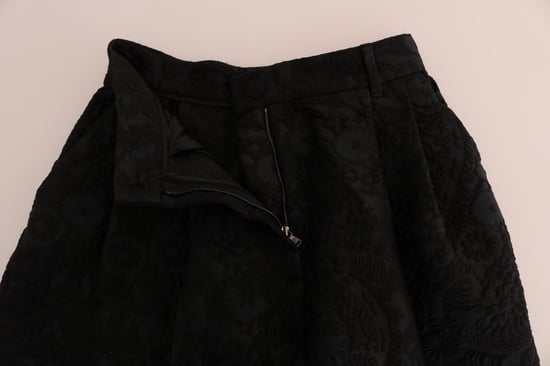 Pantalones cortos capri de brocado negro de Dolce & Gabbana con cintura alta - Image 4