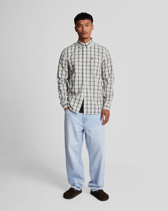 Camisa de manga larga gris metalizado de popelín con cuadros lavados de Lyle & Scott - Image 2