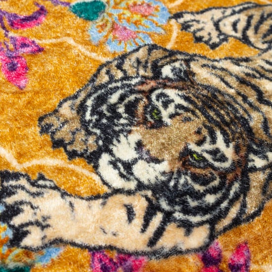 Funda de cojín con ribete de terciopelo Tigerscope de Wylder Tropics - Image 4