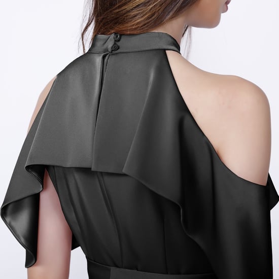 Fitted dress with large ruffles and bare shoulders - Image 4