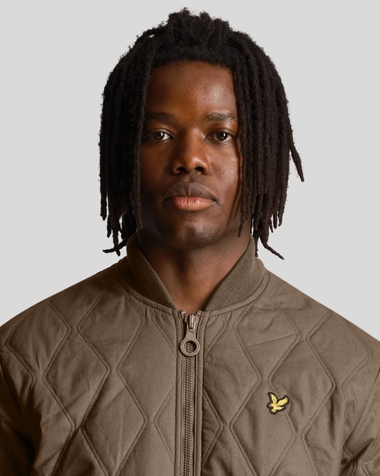 Lyle & Scott Linden falda kaki con luz jack y merknaam - Image 4