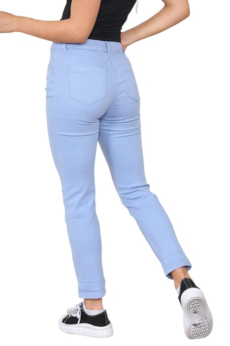 Vaqueros Mom de talle alto y pierna recta cónica para mujer de M&Co en azul cielo - Image 2