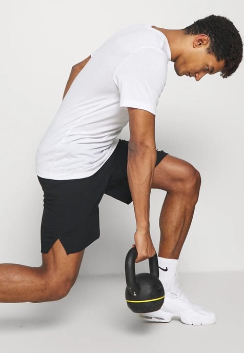 Camiseta Nike Pro Dri Fit para hombre en blanco - Image 3
