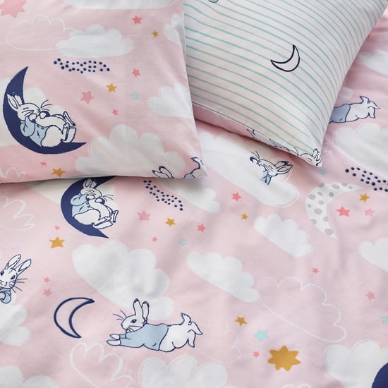 Peter Rabbit TM Sleepy Head Reversible Duvet Cover Set