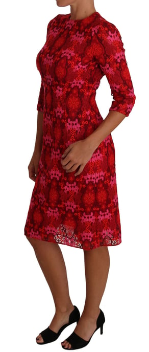Vestido Entallado de Encaje de Crochet Floral en Rojo y Rosa de Dolce & Gabbana - Image 3