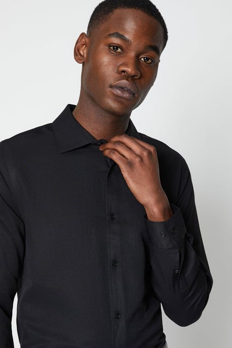 Tailored Fit Herringbone Weave Shirt - Image 2