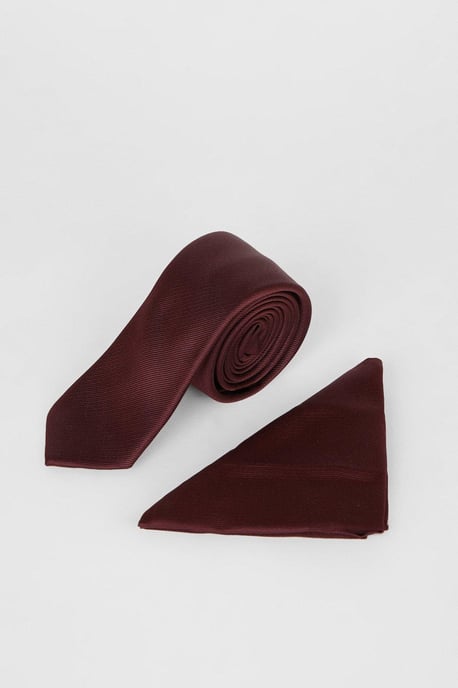 Burgundy Plain Tie And Pocket Square Set - Image 1