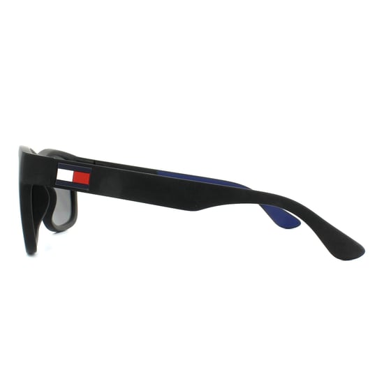 Gafas de sol para hombre Tommy Hilfiger Rectangulares Negros y Grises con Espejo - Image 3