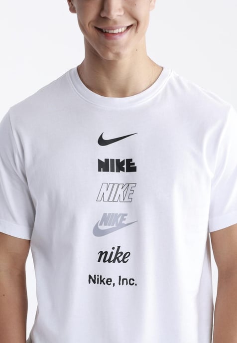 Camiseta Nike Stack Logo para hombre en blanco - Image 3