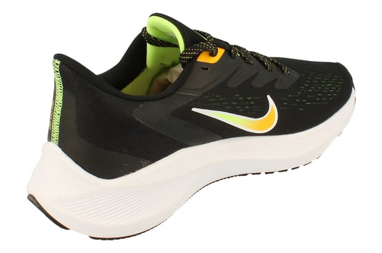 Nike Zoom Winflo 7 Mens Black Trainers - Image 3