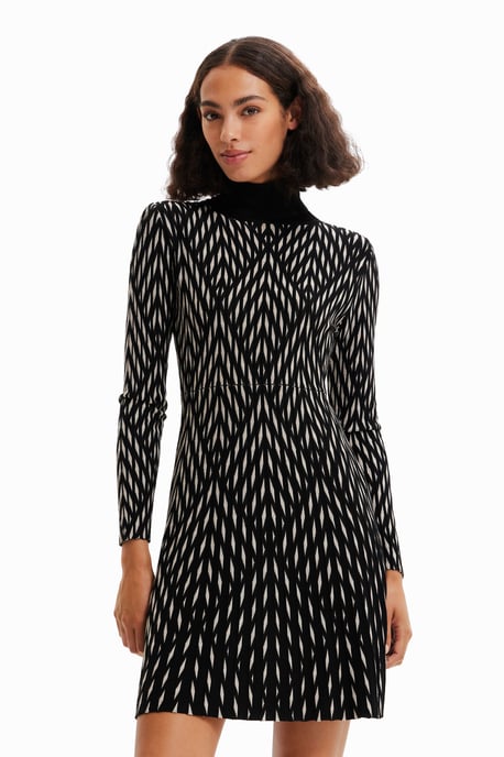 Vestido Negro para Mujer Desigual - Image 3