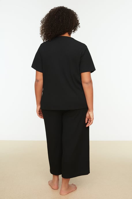 Trendyol Women's V Neck Plus Size Pajamas Set - Image 6