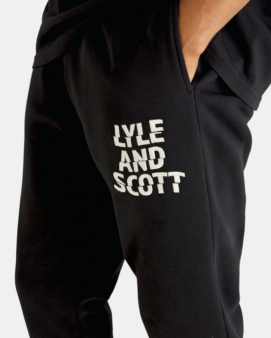 Lyle & Scott Ripple Logo Jogger in Black - Image 4
