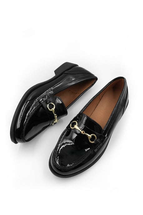 Wheres That From Womens 'Adalira' Round Toe Single Metal Bar Loafers