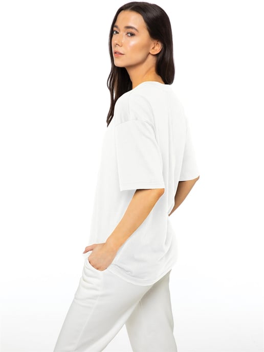 Camiseta oversize con estampado Enzo para mujer - Image 2