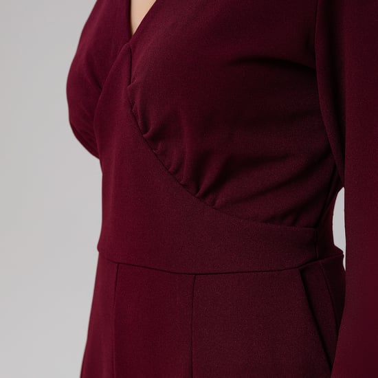 V-Cleavage jumpsuit - Image 5