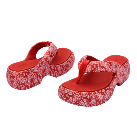 Free Fuzzy Printed Platform Red/White