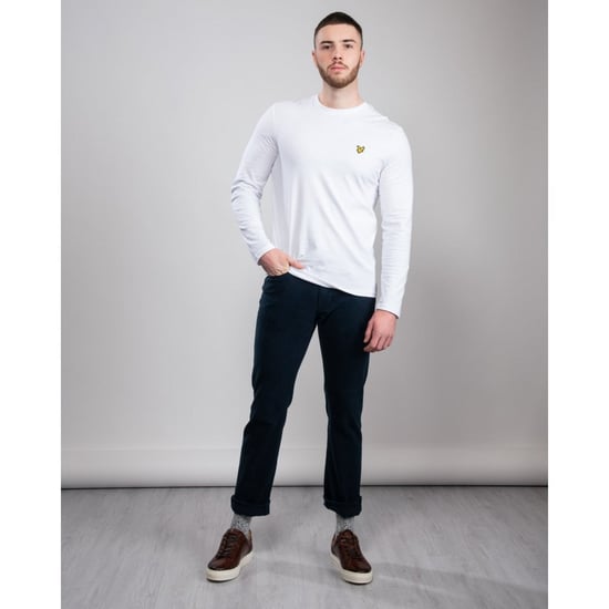 Camiseta blanca de manga larga con la marca Lyle & Scott - Image 5