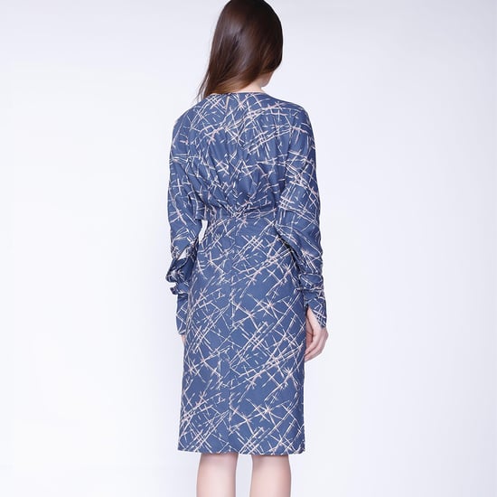 Geometric print and v -neck dress - Image 2