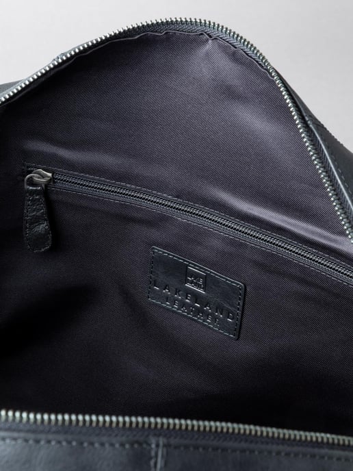 Scarsdale Leather Holdall in Black
