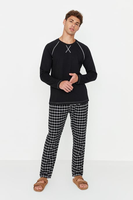 Trendyol Men's Crew neck Pajama Set - Image 1