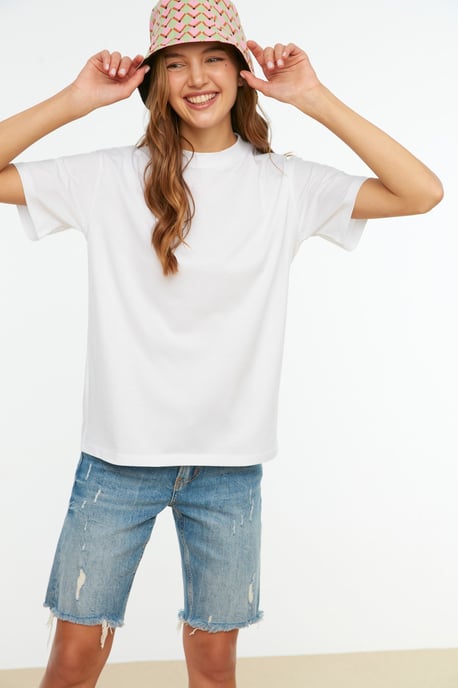 Trendyol Women's Straight T-Shirt - Image 3