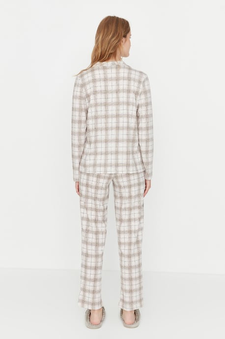 Trendyol Women's Pajama Set - Image 5