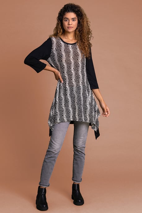 Abstract Print Hanky Hem Top