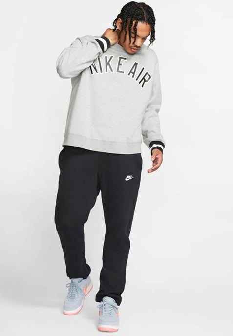 Joggers Nike Sportswear Club Fleece Openhem en negro - Image 6
