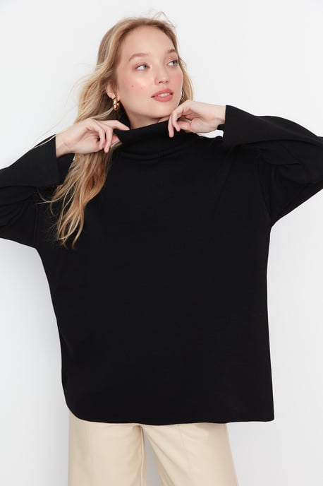 Trendyol Women Sweater Oversize - Image 1