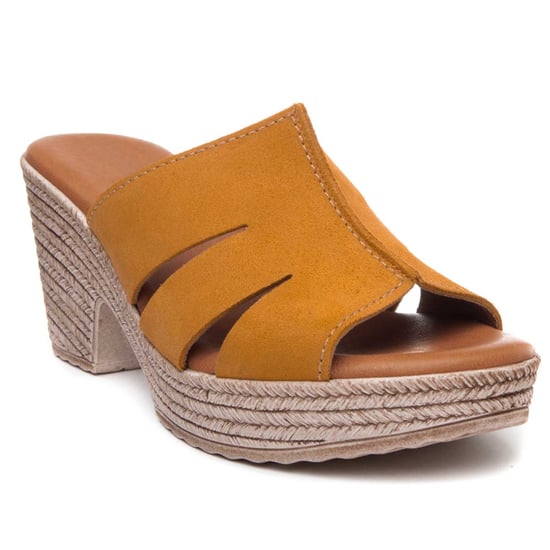 Confortable wedge sandal Purapiel in Mustard