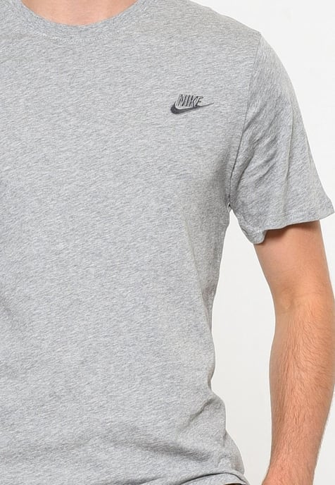 Camiseta bordada Futura en gris jaspeado y logo plateado de Nike - Image 3