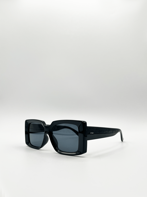Oversized Square Frame in Black