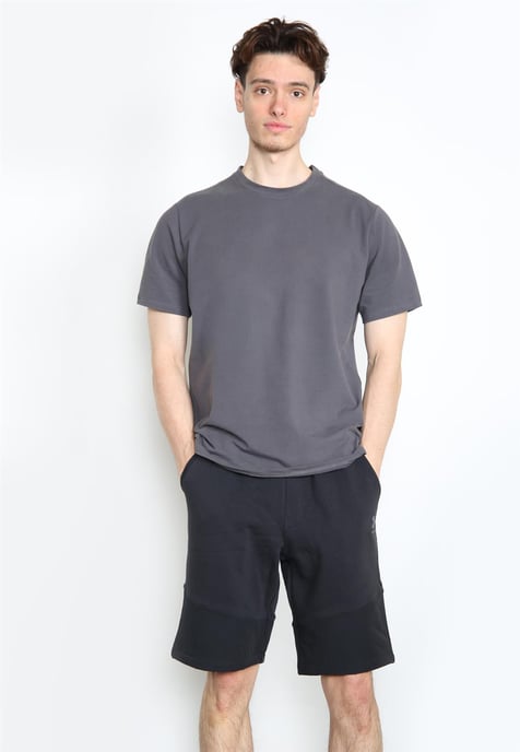 Pantalones cortos de entrenamiento Under Armour para hombre en negro - Image 6