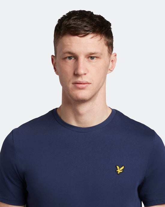 Lyle & Scott Plain T-Shirt in Navy - Image 5