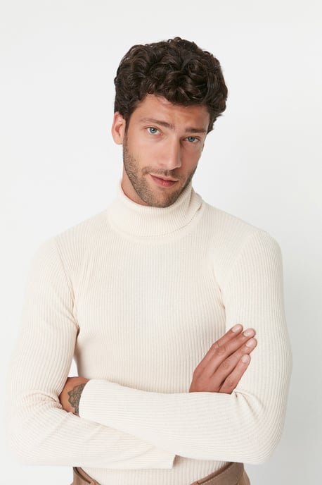 Trendyol Men's Plain Sweater - Image 3