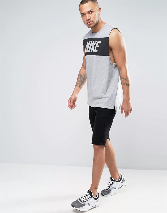 Nike Camiseta Sin Mangas Con Logo Retro En Gris - Image 4
