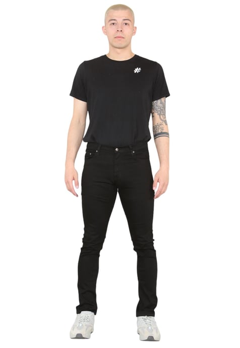 MYT Vaqueros ajustados para hombre Denim elástico en negro - Image 6