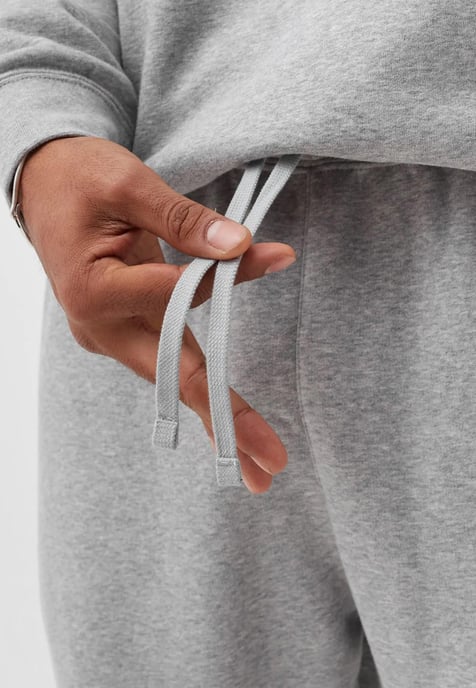 Joggers Nike Sportswear Grises para Hombre - Image 3