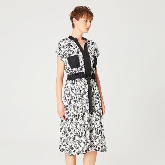 Robe bi matière à imprimé floral monochrome et ceinture à coulisse - Image 3