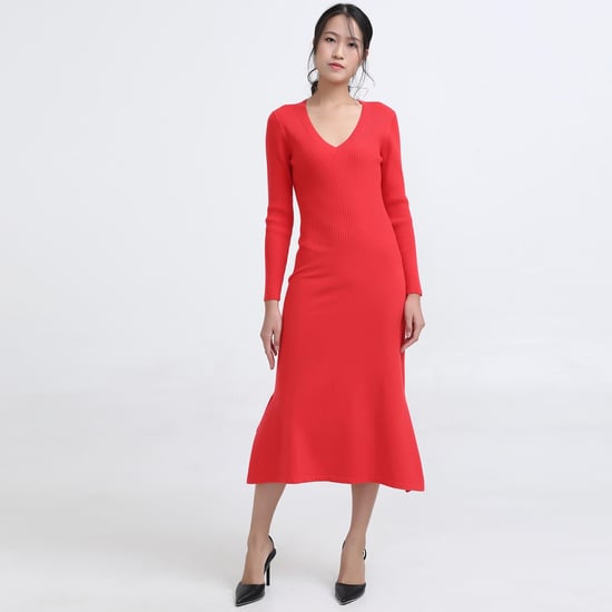 Midi jumper-dress with V -neckline - Image 2