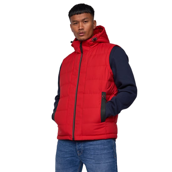 Crosshatch Mens Kampnew Embossed Gilet (Red) - Image 1